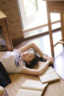 《乳色吐息》第一集免费观看